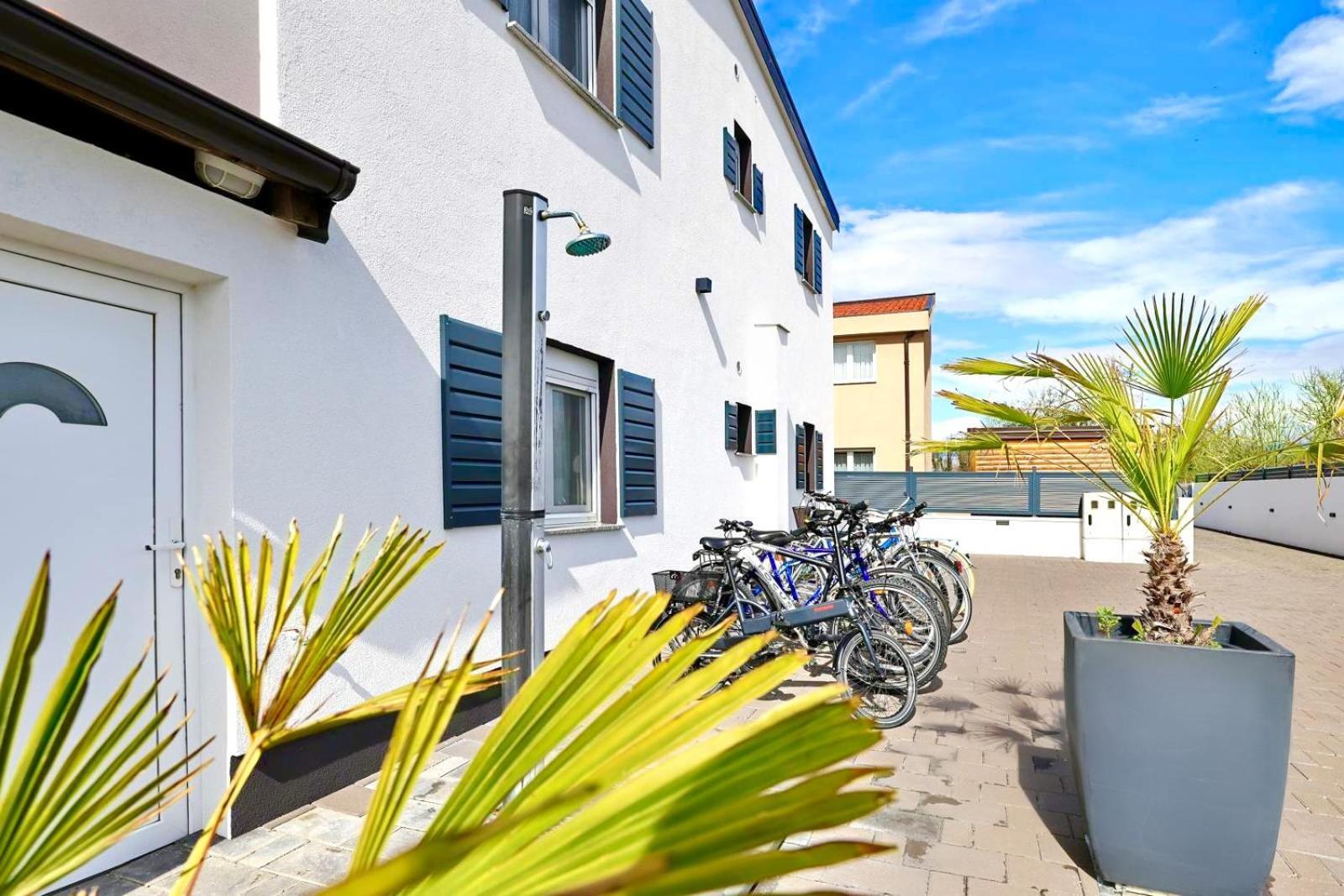 Apartments Rosini, 300M From The Beach With Shared Tavern And Bikes, Nin Exterior foto